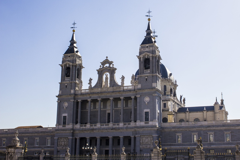 catholicism, building Exterior, 4K, famous Place, day, sacred, old building, no people, the past, built Structure, heritage, spire, facade, low angle view