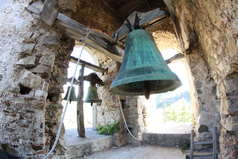 wall - building feature, clock tower, steeples of the church, no people, obsolete, 2K, damaged, building, building exterior, jesus, deterioration, bell