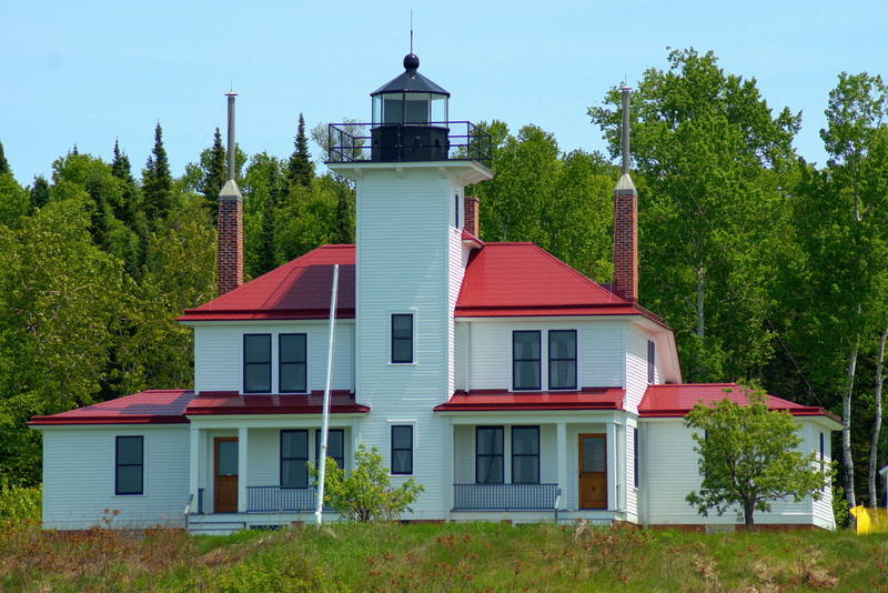 nature, green color, old, architecture, red, trees, lighthouse, sky, raspberry island, residential district, tower, house, growth, outdoors, window, wisconsin