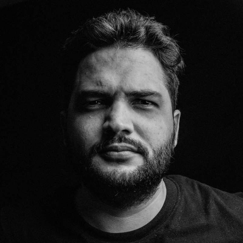 mid adult, one, close-up, man, 4K, young adult, young men, adult, looking at camera, men, lifestyles, studio shot, front view, mid adult men, background