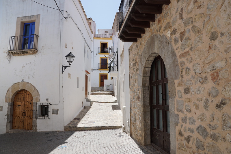 wall - building feature, built structure, 5K, alley, building exterior, residential district, idyllic, White, Eivissa, the way forward, sunlight, Road
