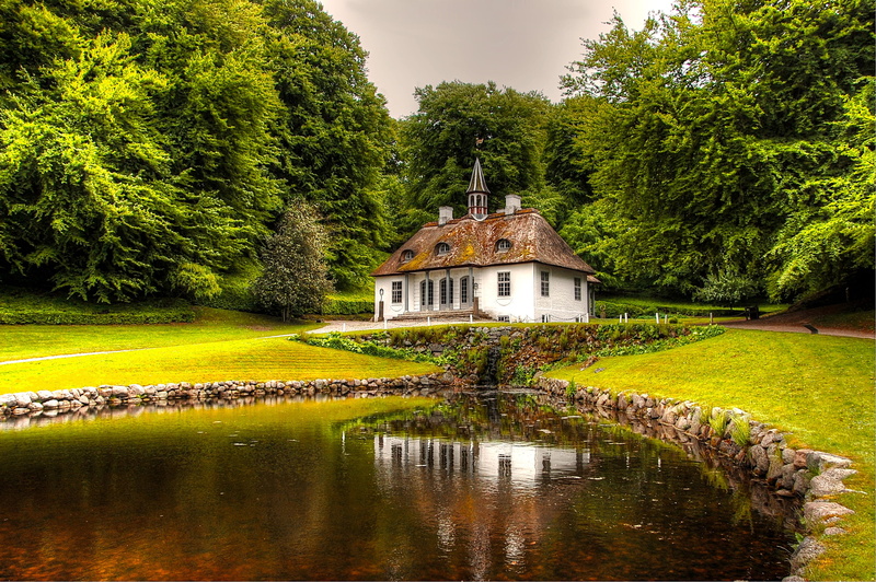 nature, island, house, holidays, still, landscape, architecture, building, no people, denmark, plant, tranquility, beauty in nature, lake, tree, liselund