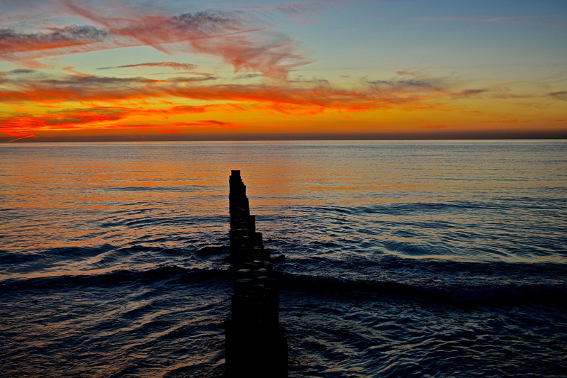 wooden post, beach, evening, groynes, by the sea, mecklenburg, no people, waterfront, romantic, sea, 5K, horizon over water, afterglow, orange color, clouds