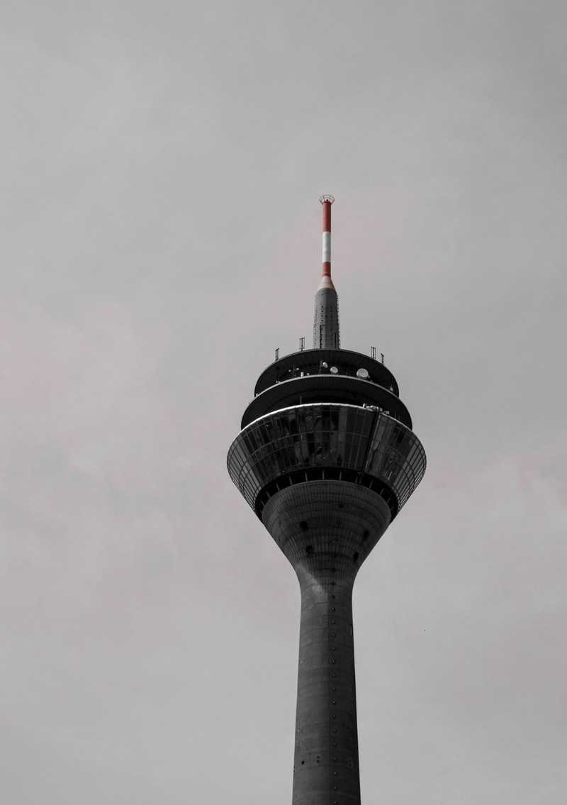 low angle view, day, city, tourism, skyscraper, tall - high, office building exterior, communication, built structure, pollution, no people, simple, nrw