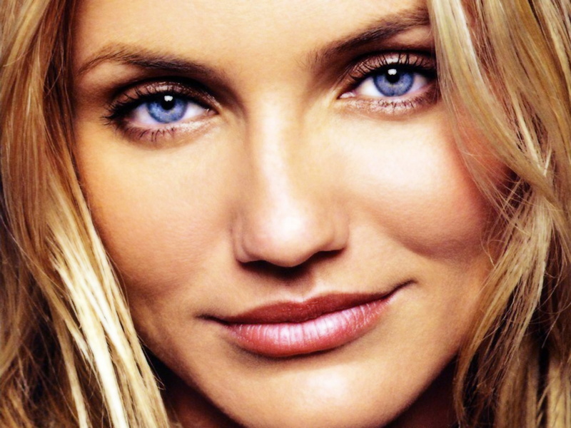 2K, human face, human body part, human lips, eye, portrait, headshot, eyebrow, looking at camera, women, beautiful people, hair, diaz, close-up, blond hair