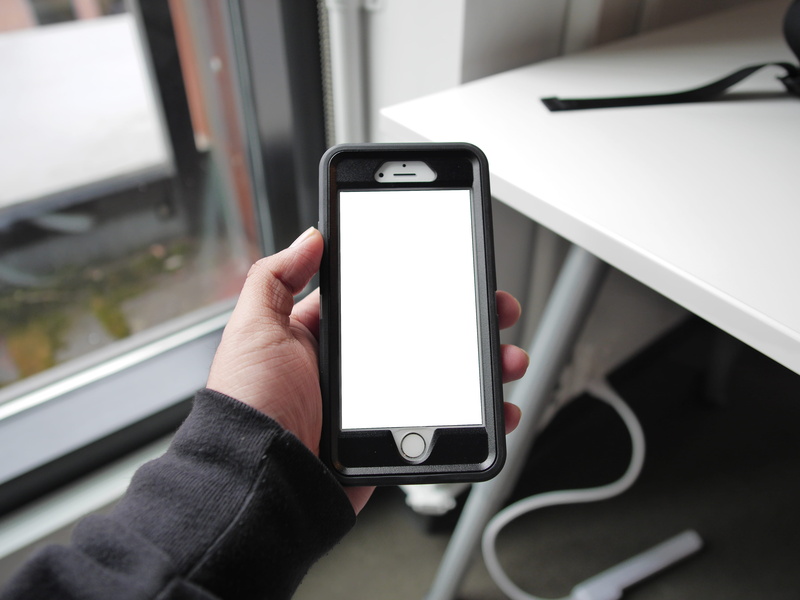 portability, hand, smart phone, person, monitor, telephone, human hand, wireless technology, human, screen, one person, cell phone, mobile phone, portable information device