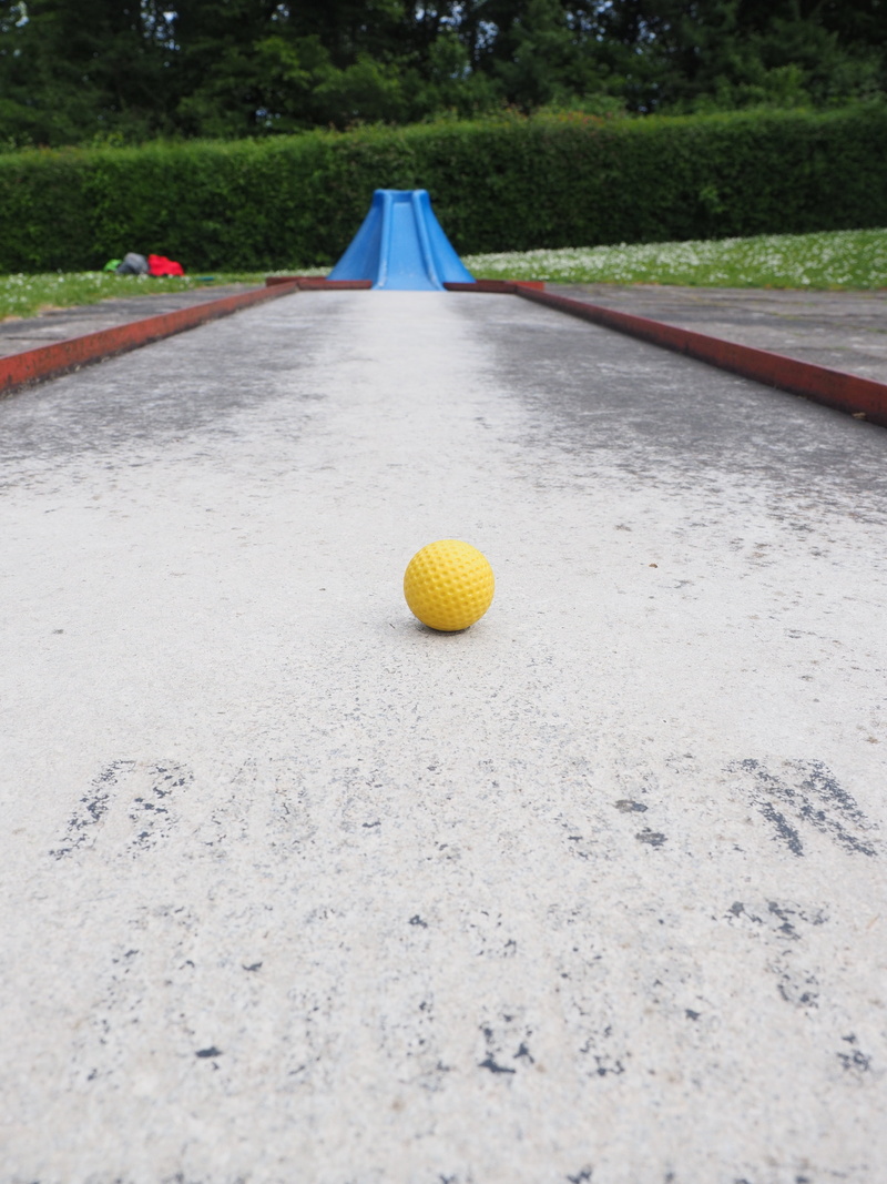 day, nature, rubber ball, putting, selective focus, outdoors, absence, minigolf plant, sport, miniature golf, minigolf ground, ball, transportation, ball guide