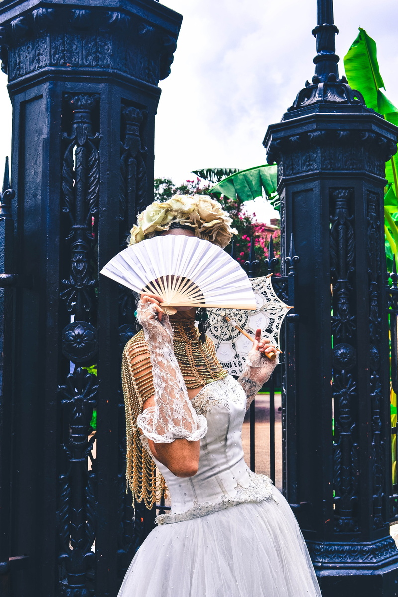 outdoors, trendy, architectural column, sculpture, artsy, style, art and craft, detail, united states, people, human representation, women, architecture