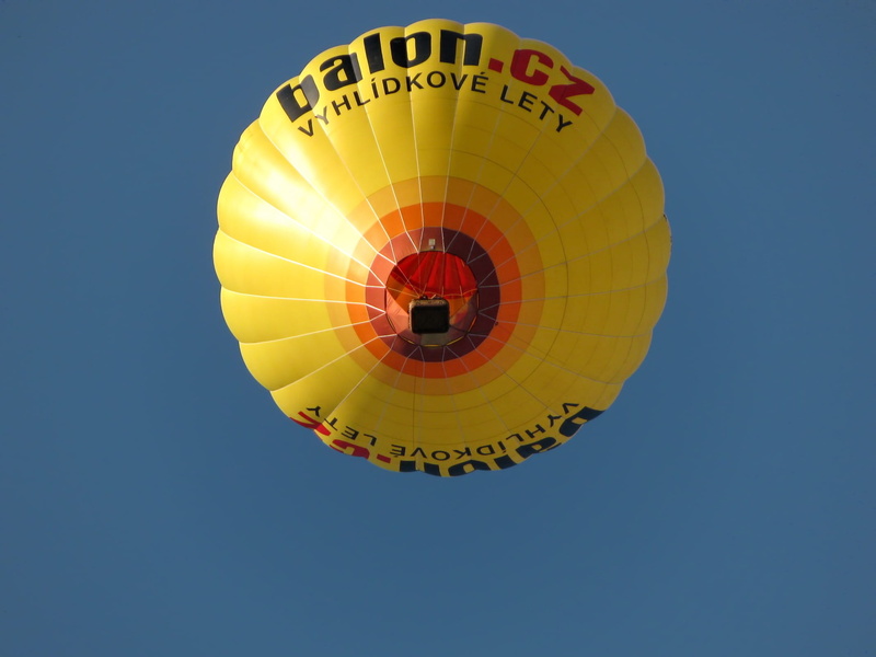 parachute, clear sky, adventure, no people, pattern, blue, close-up, hot air balloon ride, 1080P, flight, flying, nature, colors, sky, Hot Air Balloon