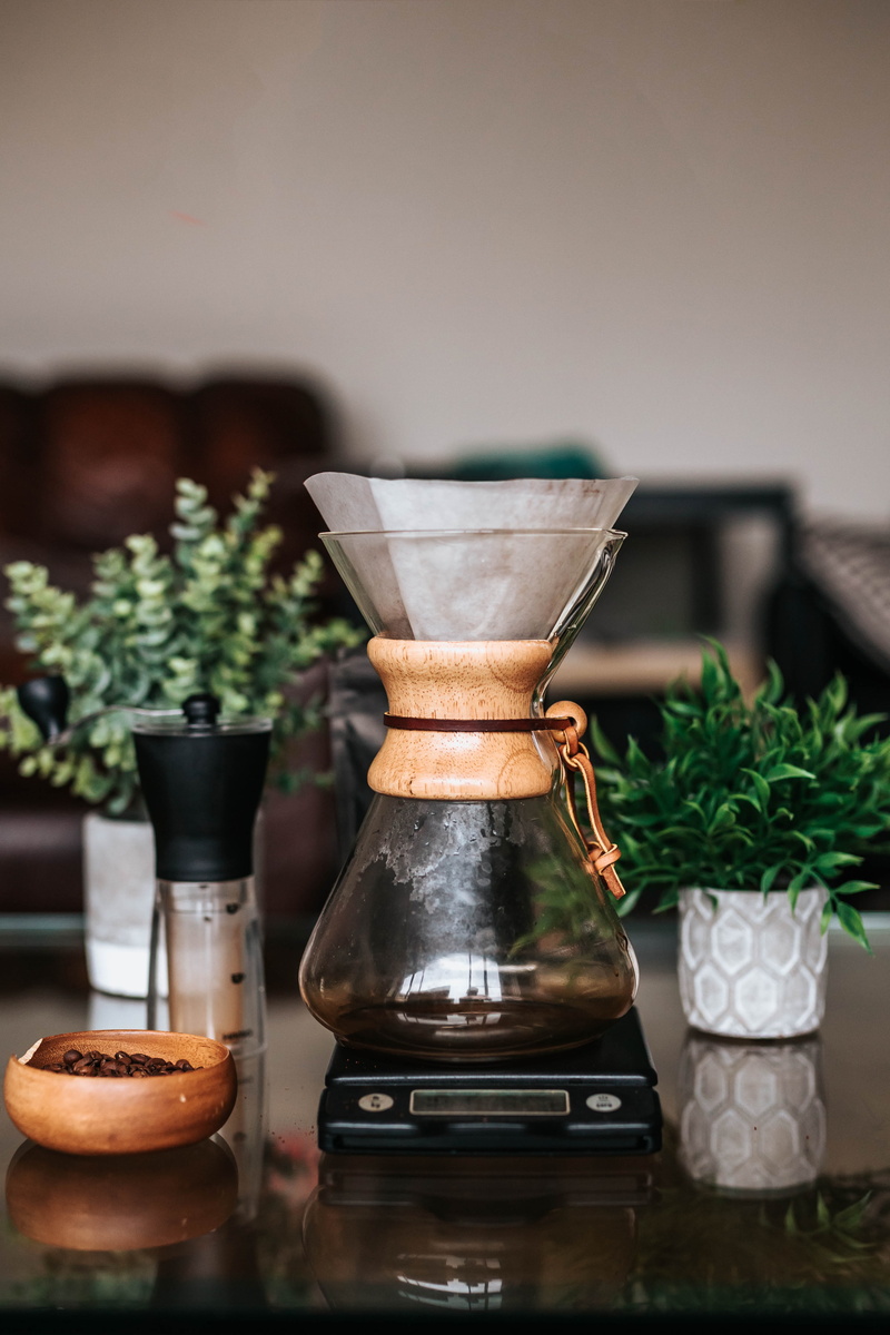 freshness, focus on foreground, nature, drink, no people, cup, scale, beans, food, potted plant, clear, coffee pot, 5K, shop, black, still life, coffee - drink
