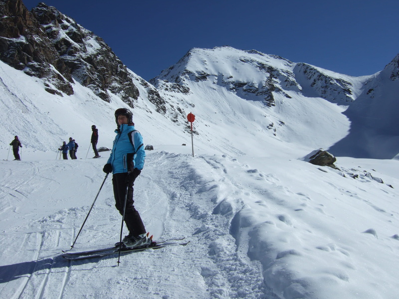 cold temperature, ski pole, people, mountain range, snowcapped mountain, sport, ski, scenics - nature, vacations, extreme Sports, nature, Ski Run, Sun