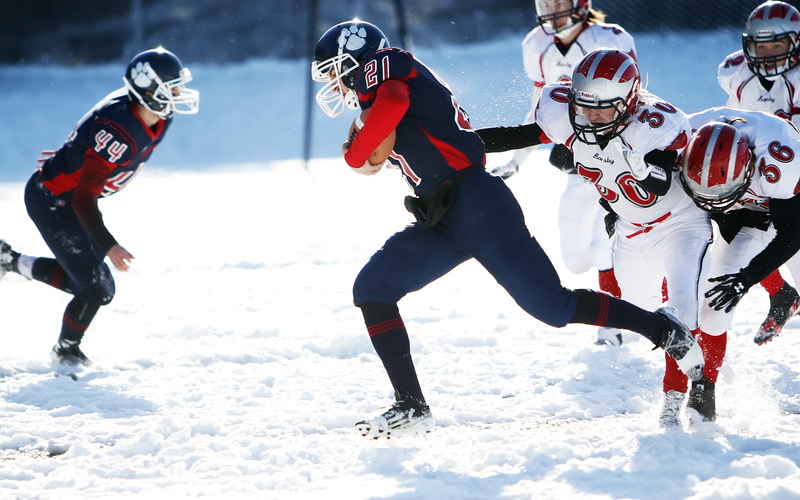sports And Fitness, football player, high school football, running back, canada, action, cold temperature, playing, American Football, 1080P, day, ice