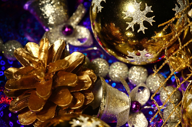 season, still life, shiny, focus on foreground, christmas Ornament, multi Colored, ornate, gift, full frame, gold, holiday, cultures, luxury, winter, decoration