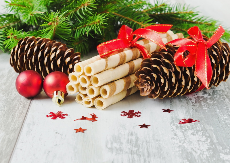 5K, tube, spruce, waffle, dessert, Christmas, balls, branches, holidays, food, bumps, New Year, winter