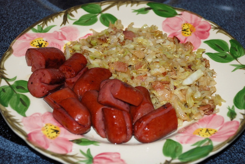 healthy eating, chopped, sausage, meat, fast, meal, 720P, plate, salad, gourmet, serving size, close-up, freshness, high angle view, vegetarian food, cabbage