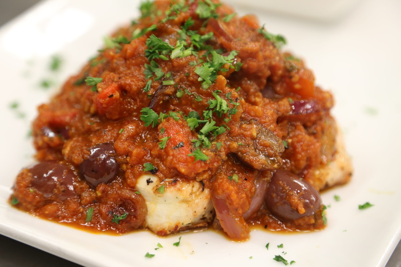 asian food, indoors, cooking, dinner, no people, serving dish, 5K, plate, garnish, freshness, meat, spaghetti, wellbeing, close-up, crockery, herb, temptation