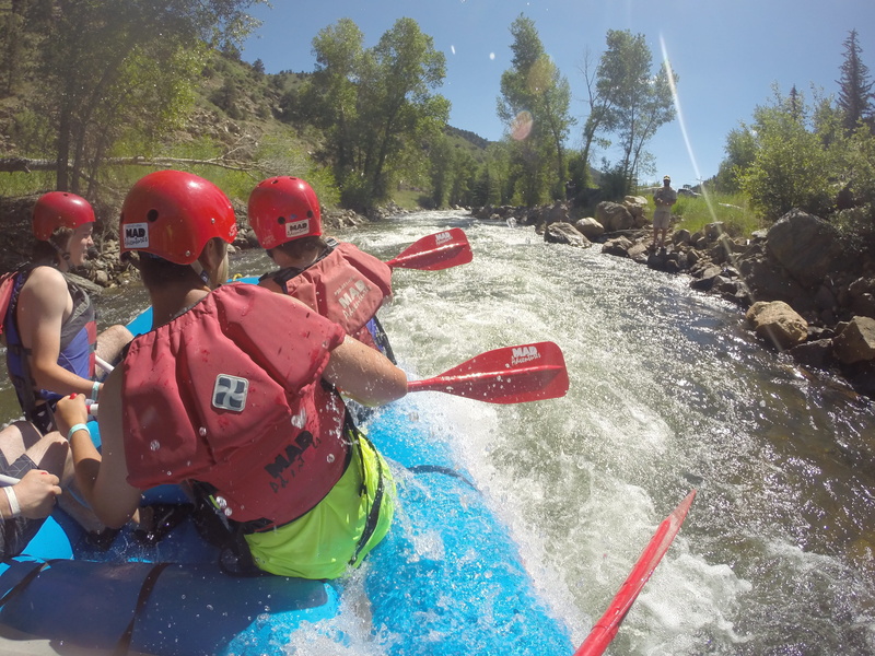 4K, challenge, whitewater, wet, rafting, leisure activity, rocks, Rafting, group of people, enjoyment, safety, real people, adrenaline, sports helmet