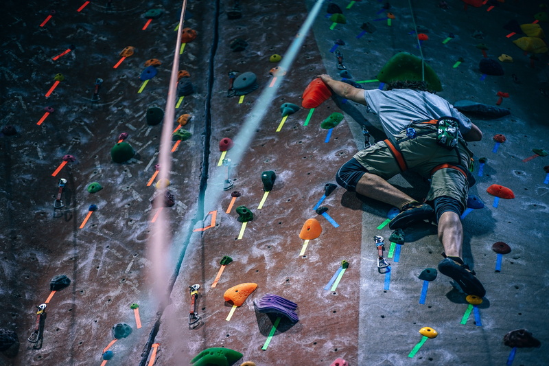 activity, rappelling, wall, climbing wall, extreme sports, healthy lifestyle, determination, hand, one person, safety, gripping, waist, strength, harness
