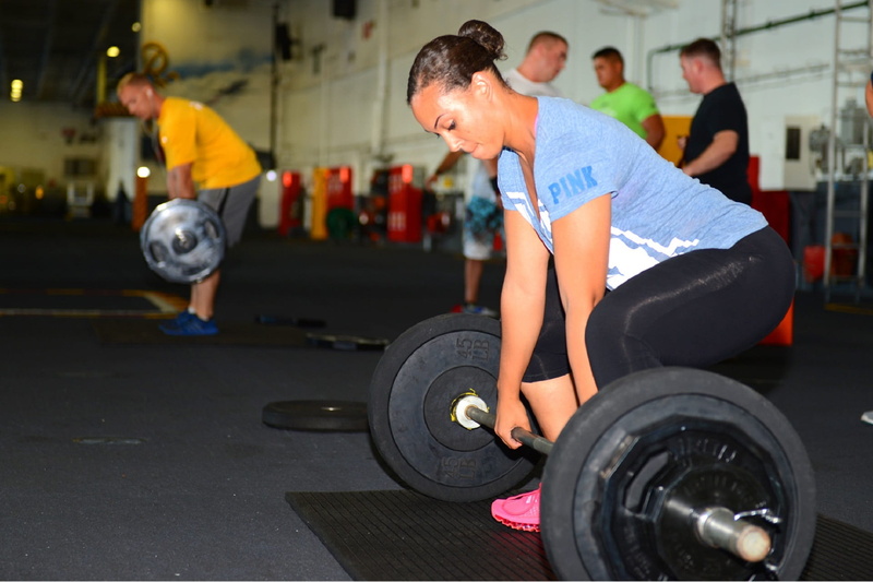 clothing, exercising, sports equipment, t, gym, lifting, lifestyle, sport, bodybuilding, full length, men, workout, healthy lifestyle, sports training