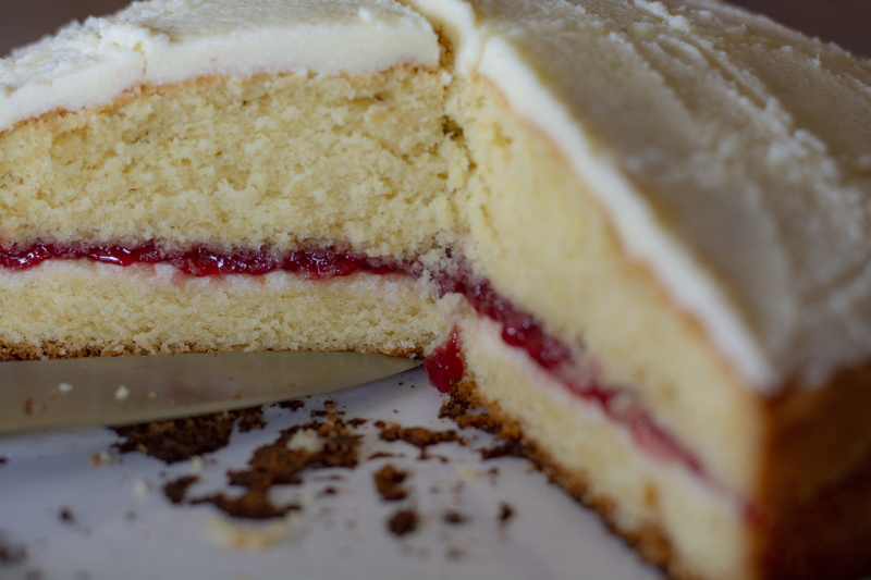 close-up, filling, meal, dessert, cake, bake, selective focus, sweet, temptation, knife, unhealthy eating, slice of cake, indulgence, food, food and drink