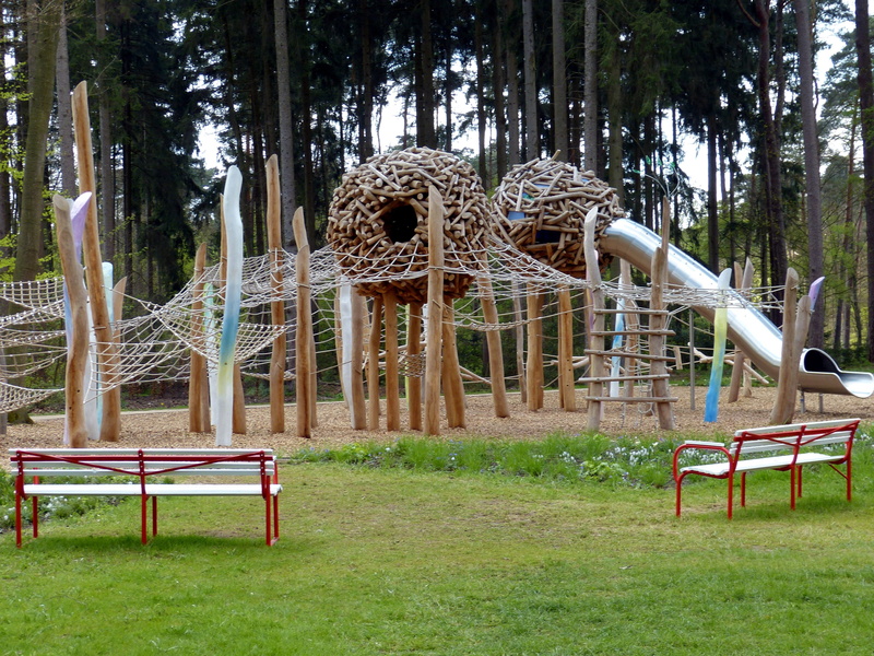 outdoor play equipment, 4K, day, outdoors, park - man made space, plant, land, forest, nature, slide, playground, chair, play, klettergerüst, seat, field