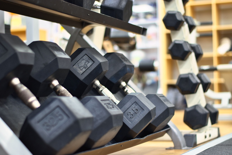 selective focus, exercise equipment, day, training, force, sports, technology, indoors, black color, still life, close-up, sports training, exercise, weight training