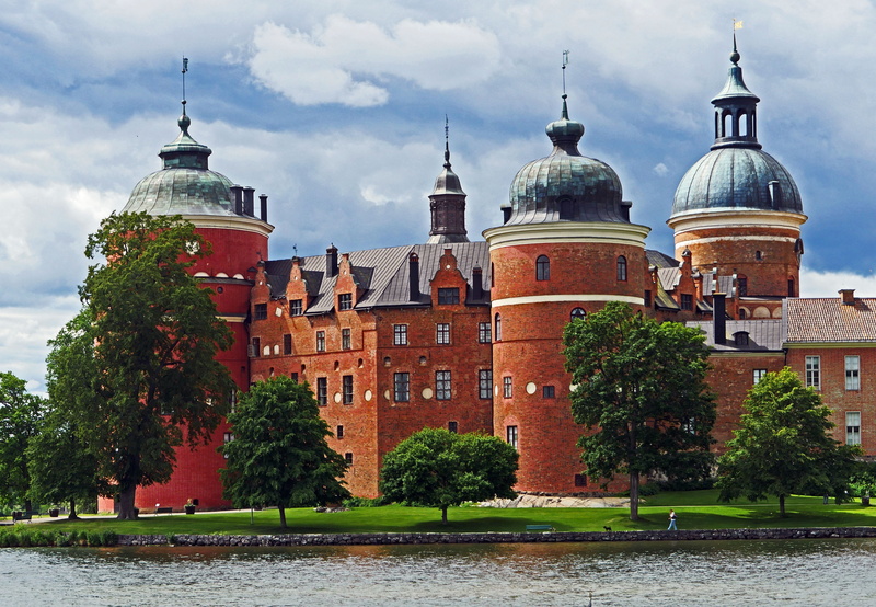 couple, laren, plant, river, belief, water, cityscape, urban Scene, day, the past, Mälaren, building Exterior, stockholm, dome, sky, architecture, city