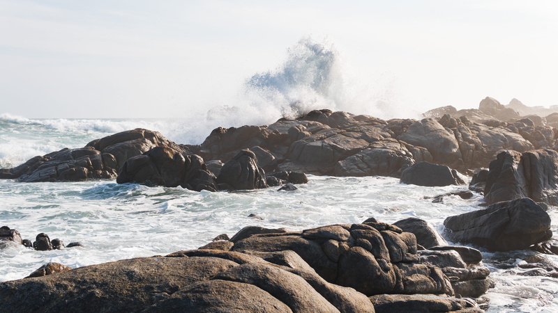 splashing, land, day, rock, beach, waves, scenics - nature, power, no people, boulders, sea, sky, rocky coastline, flowing water, 5K, hitting, rock formation