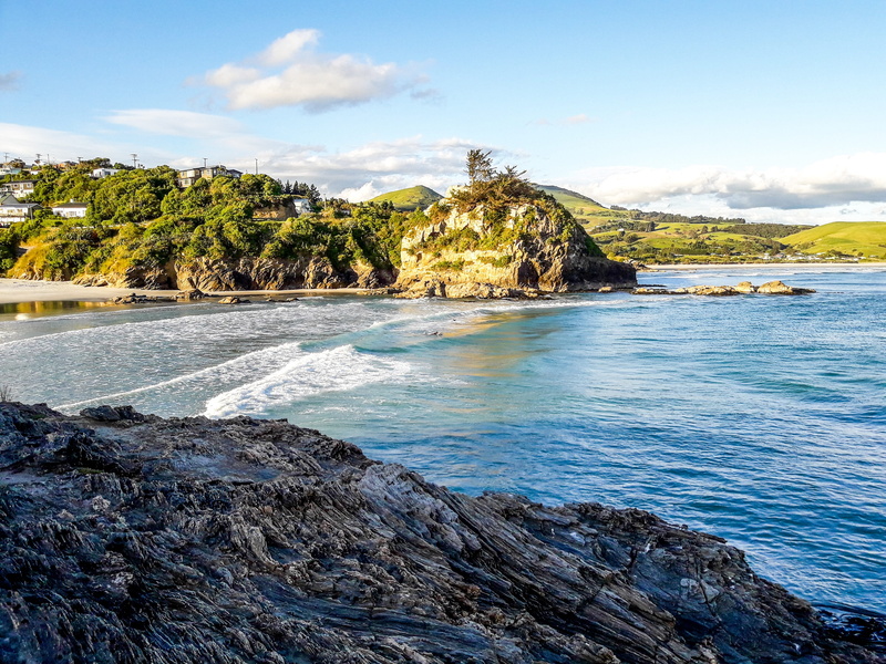 tree, cliff, non-urban scene, scenics - nature, tranquil scene, beauty in nature, mountain, paradise, new zealand, ocean, no people, plant, solid, hautes alpes