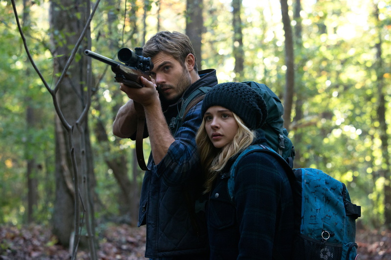 casual clothing, z, moret, holding, adult, tree, young women, plant, clothing, day, outdoors, young men, woodland, forest, The 5th Wave, couple - relationship