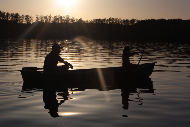 mode of transportation, reflection, sunlight, beauty in nature, romance, kayak, men, transportation, lake, tranquility, waterfront, silhouette, 4K, canoeing