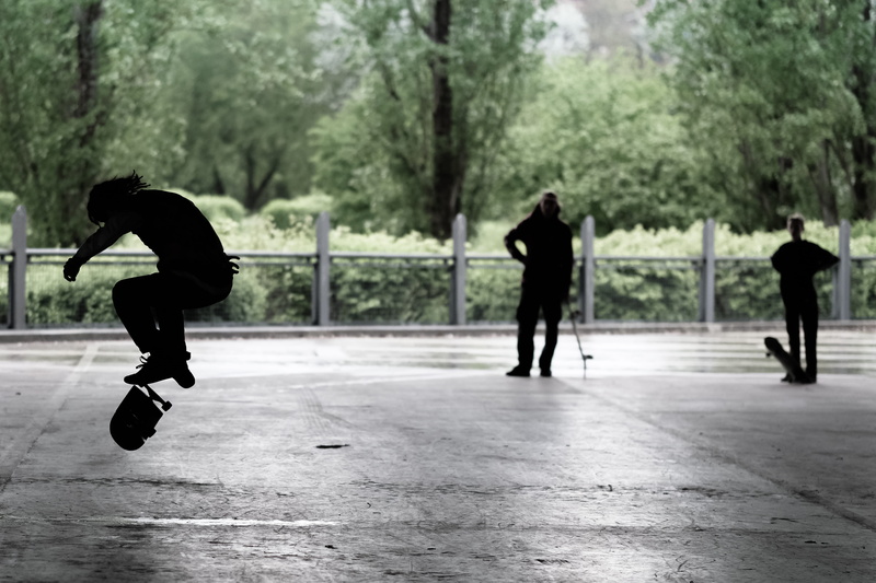 tree, nature, human, sports, man, wet, streetphotography, day, plant, sport, apparel, skateboarding, men, real people, outdoors, performing, 4K, pedestrian