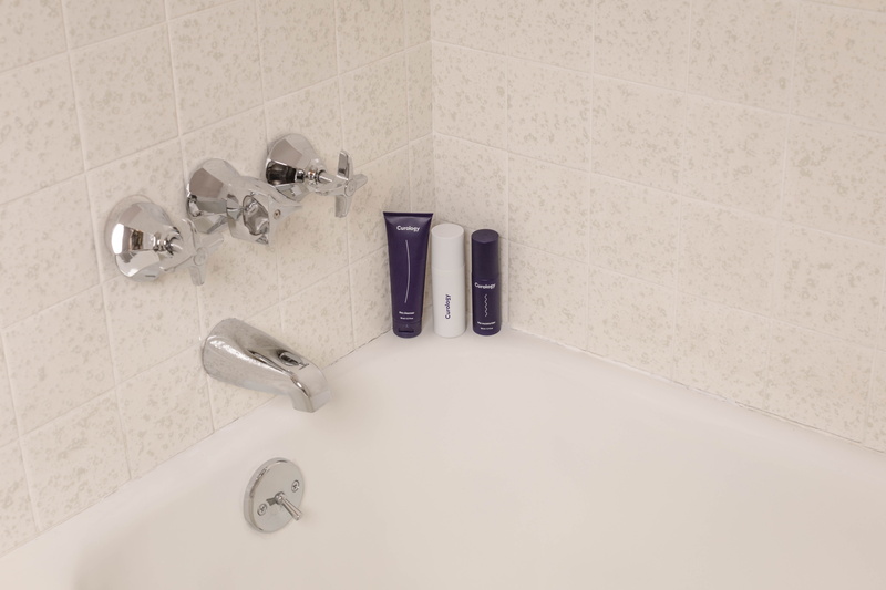 domestic room, room, basin, no people, faucet, soap, wall, double sink, bracket, flooring, bathtub, bathroom sink, tap, tub, steel, shower faucet, 5K
