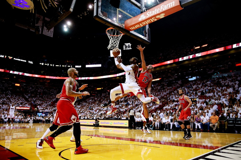 athlete, basketball - ball, teamwork, competition, motion, group of people, activity, indoors, sport, men, effort, professional sport, basketball player