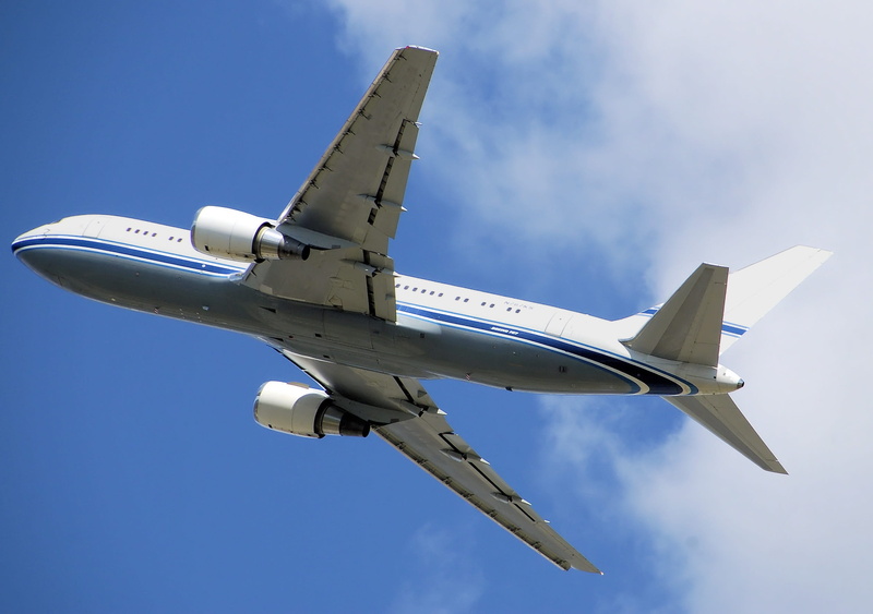single object, commercial airplane, air vehicle, air, transportation, flying, engine, on the move, moving up, travel, sky, route, nature, jet engine, outdoors