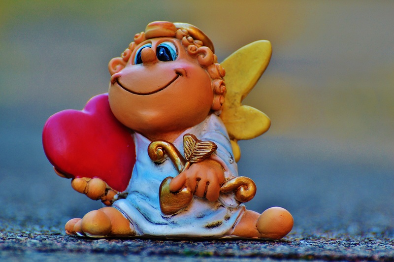 cherub, art and craft, close-up, no people, wave, craft, human representation, day, sculpture, angel, figurine, cheerful, macro, deco, valentines day, toy