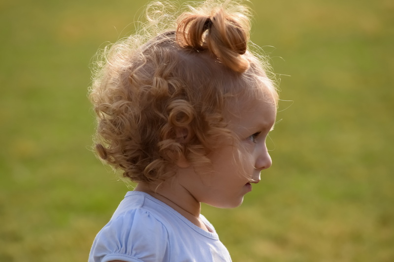 girl, innocence, child, one person, lifestyles, kid, baby, infant, portrait, childhood, females, angel, young, hair, land, people, person, blonde, focus on foreground