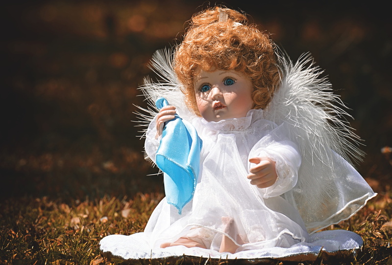 wing, land, sweet, girls, women, cute, sad, angel, front view, leisure activity, childhood, hairstyle, 4K, day, figure, guardian angel, field, lifestyles