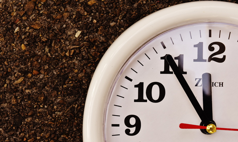 time indicating, studio shot, accuracy, time, close-up, clock face, dial, day, 5K, number, single object, indoors, the eleventh hour, clock, instrument of time