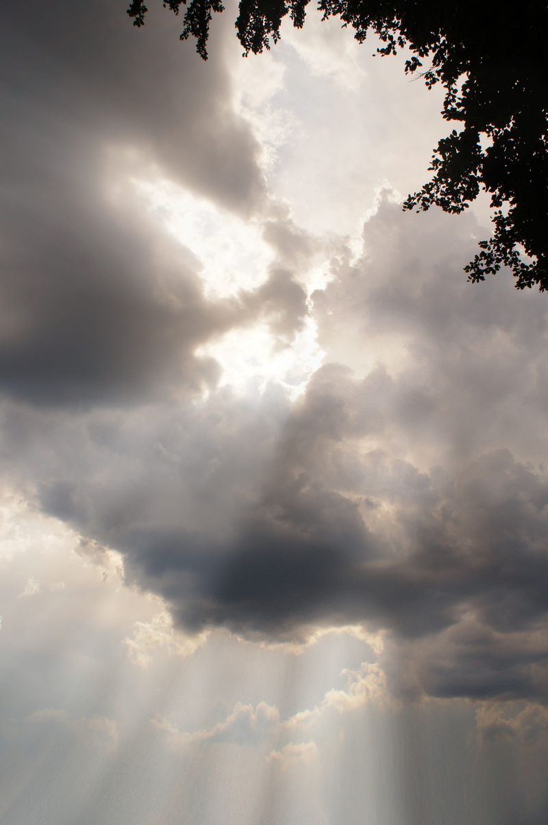 outdoors, 4K, nature, backgrounds, sunbeam, dramatic, beautiful, clouds, low angle view, scenics - nature, ominous, streaming, sunlight, cloud - sky, storm