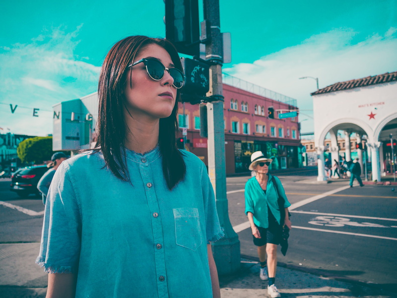 standing, architecture, hispter, trend, beach, front view, california, los angeles, leisure activity, young adult, sunshine, street, band, cali, focus on foreground
