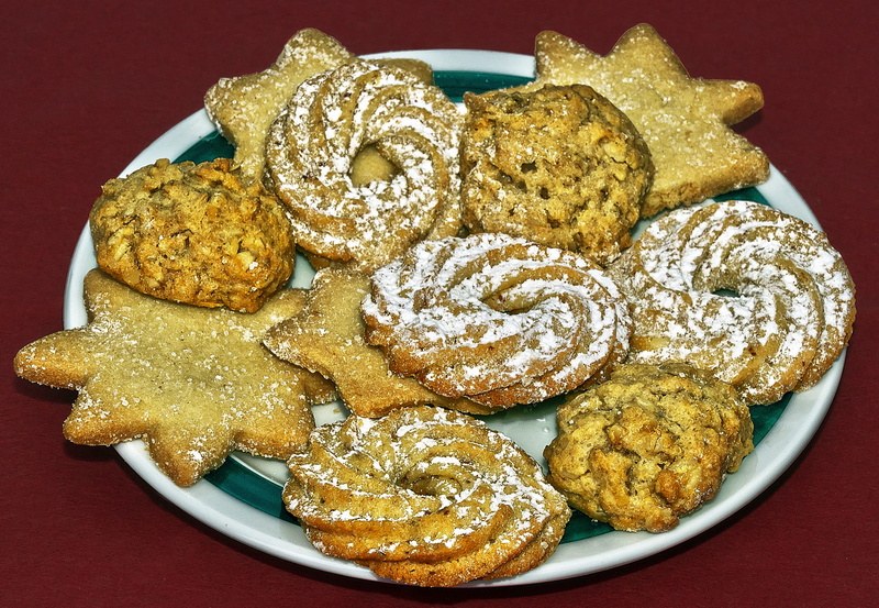 bake cookies, still life, icing sugar, shortbread cookies, hand made sweets, butter cookies, delicacy, confectionery products, baked, french food, close-up