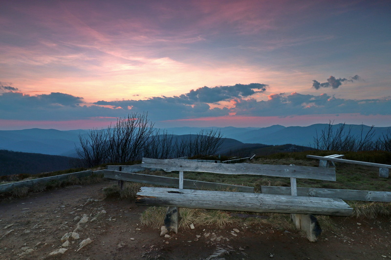 barrier, 5K, cloud - sky, beauty in nature, tranquil scene, scenery, land, twilight, tranquility, environment, wood, holiday, meeting, sky, no people