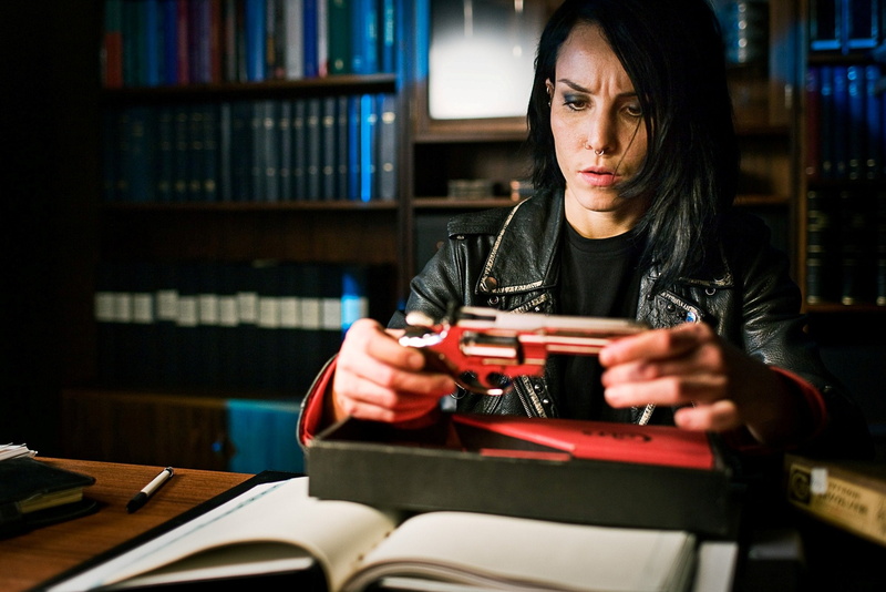 book, fire, education, Nest, fi, crime, thriller, indoors, Played, publication, holding, fantasy, sitting, selective focus, sci, drama, Dark, front view
