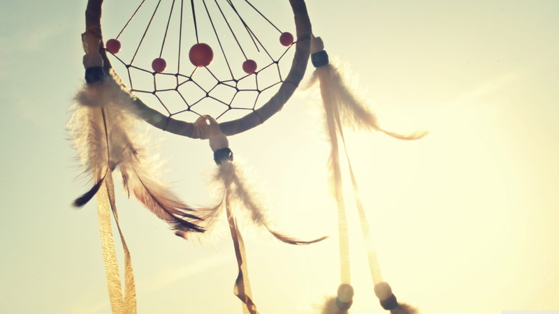 belief, sunshine, sky, craft product, sunrays, spirituality, nature, close-up, no people, creativity, feather, outdoors, 4K, luck, dreamcatcher, religion