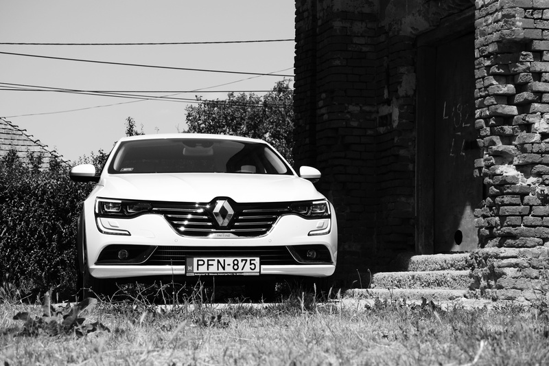 transportation, 5K, western script, building exterior, car, plant, cable, land vehicle, day, renault, talisman, text, initiale paris, mode of transportation