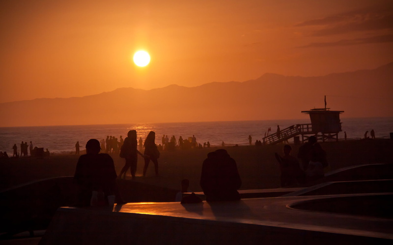 crowd, vacations, outdoors, 1080P, ocean, silhouette, usa, sun, dawn, scenics - nature, man, tourist, back Lit, people, tourism, sunset, water, venice beach