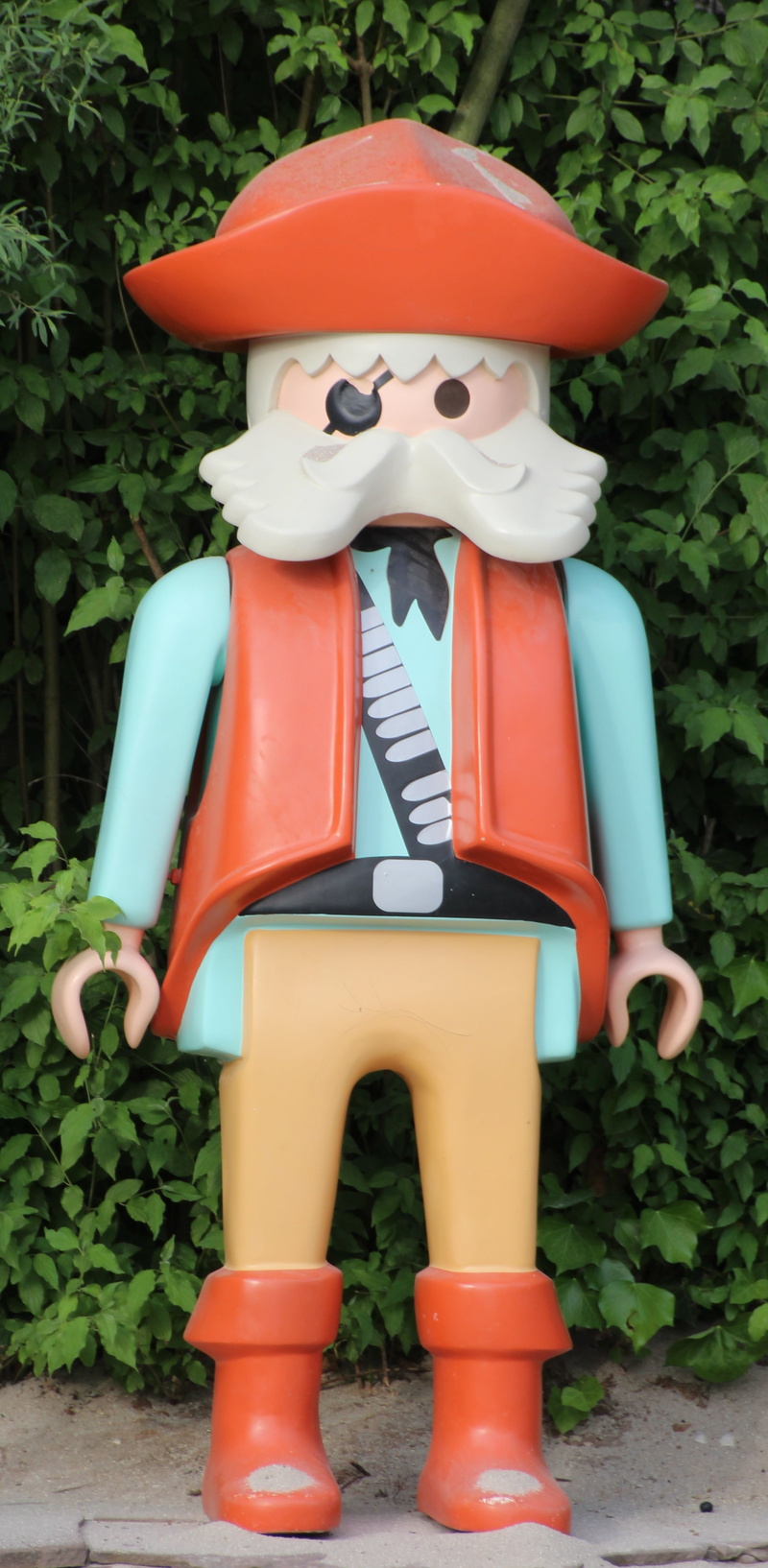 pirate, toy, nature, statue, art and craft, day, creativity, corsair, multi colored, 4K, outdoors, front or back yard, plant, orange color, sculpture