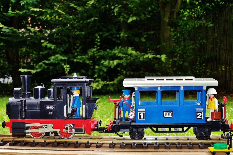 locomotive, children, tree, train - vehicle, plant, outdoors, land vehicle, 2K, public transportation, day, group of people, transportation, toys, incidental people