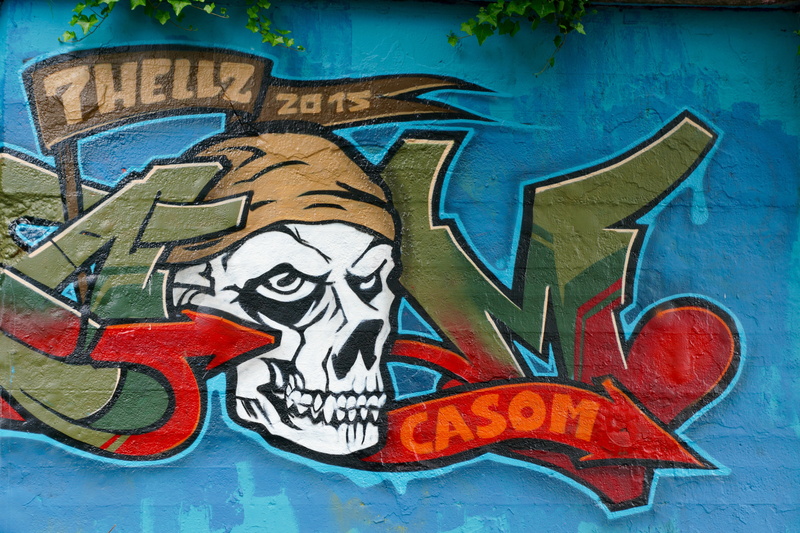 skull, art, graffiti, wall - building feature, skull and crossbones, close-up, blue, day, pirate, no people, representation, mural, wall, human representation